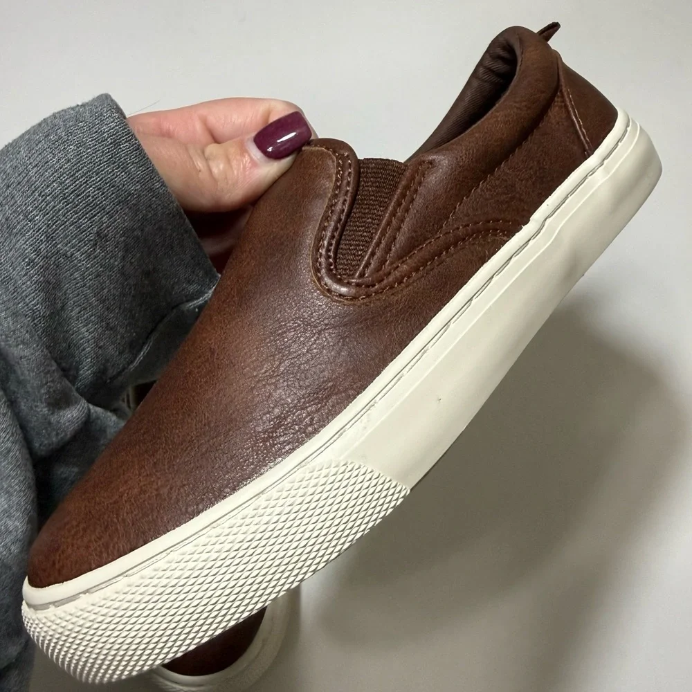 Old Navy Brown Slip-On Sneakers - Little Boys Size 1 *NWOT*